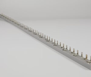 Siemens   DB Accessorie 3 Phase 1 Meter Long Shorting link without End cap Can be cut and used 3P MCB 8GB990SLLTP